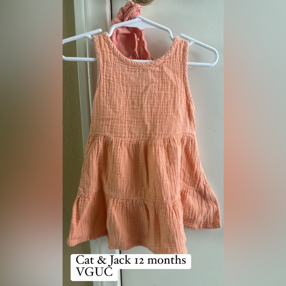 3/$20 Cat & Jack peach colored dress 12m